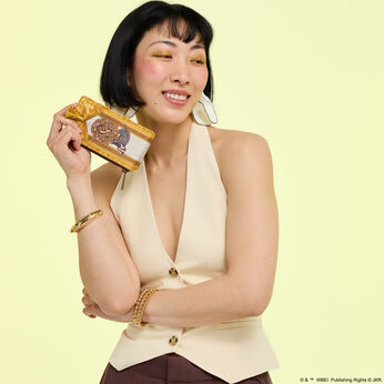 Exclusive Harry Potter Hufflepuff Banner Velvet Card Holder LFlifestyle1 Exclusive Harry Potter Hufflepuff Banner Velvet Card Holder, Image 2